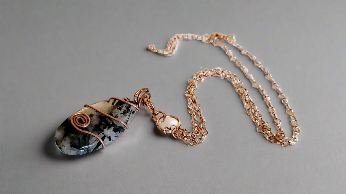 Rutilated Quartz Spirals Copper Wire Amulet Pendant Heart Link Necklace